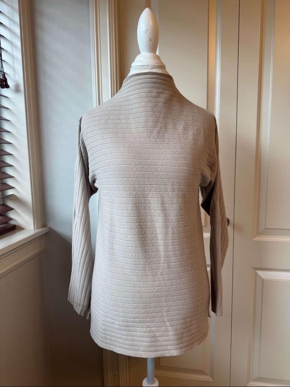 Banana Republic Ribbed Neck Sweater in Light Beige